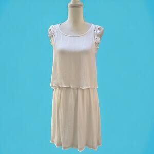 Verty White Crepe Dress with applique straps, backless, fully lined, size Large